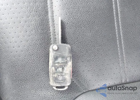 2016 Volkswagen Passat 1.8T R-Line z USA, uszkodzony, nr VIN 1VWAT7A30GC061108